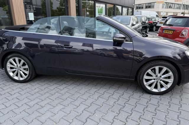 Volkswagen Golf (2012) thumbnail 4