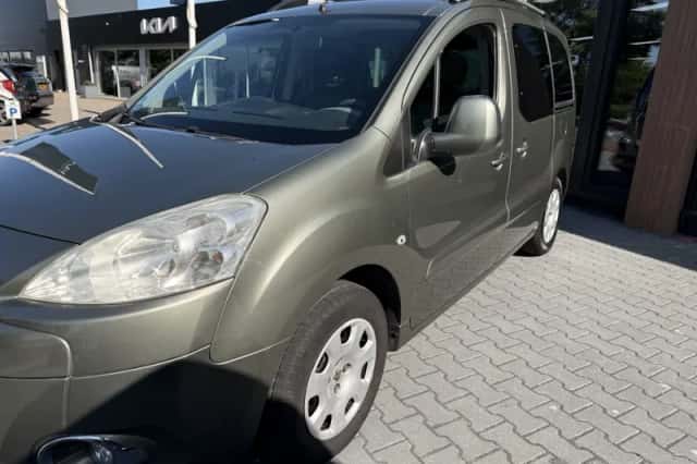 Peugeot Partner (2012) thumbnail 5