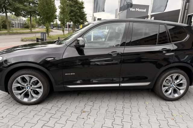 BMW X3 (2017) thumbnail 6