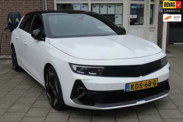 Opel Astra (2023) thumbnail 1