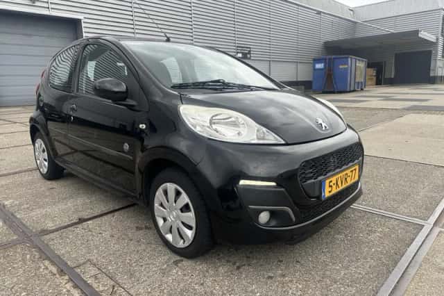 Peugeot 107 (2013) thumbnail 6