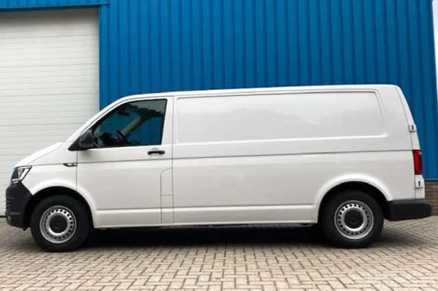Volkswagen Transporter (2016) thumbnail 4