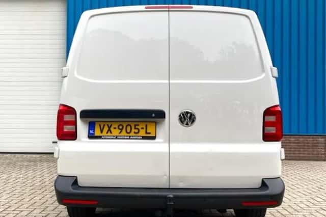 Volkswagen Transporter (2016) thumbnail 6