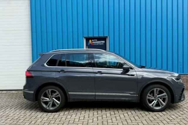 Volkswagen Tiguan (2024) thumbnail 4
