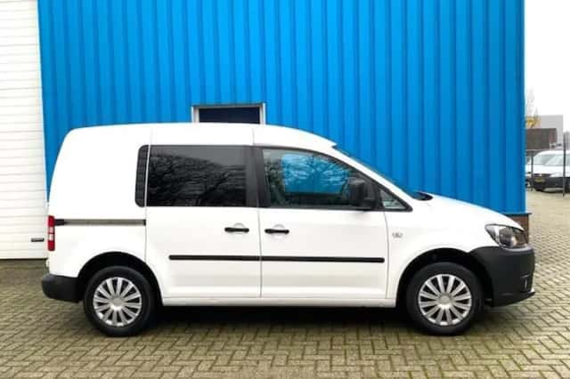 Volkswagen Caddy (2011) thumbnail 3