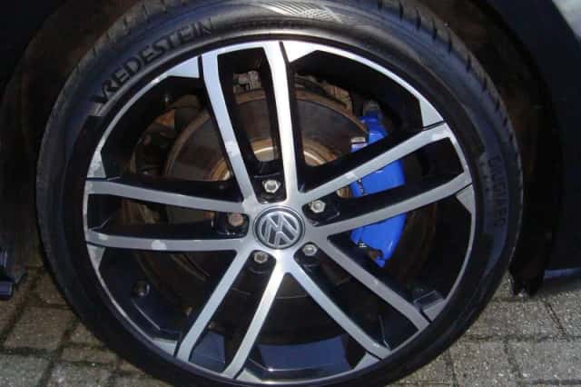 Volkswagen Golf (2015) thumbnail 5