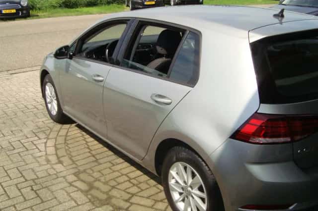 Volkswagen Golf (2019) thumbnail 4