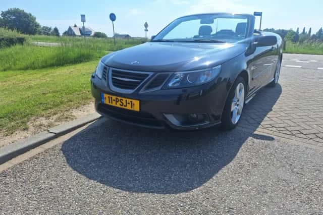 Saab 9-3 (2011) thumbnail 4