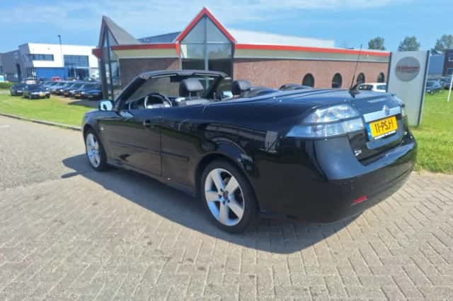 Saab 9-3 (2011) thumbnail 5