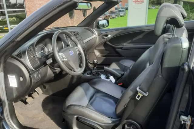 Saab 9-3 (2010) thumbnail 5