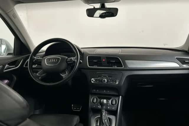 Audi Q3 (2018) thumbnail 3