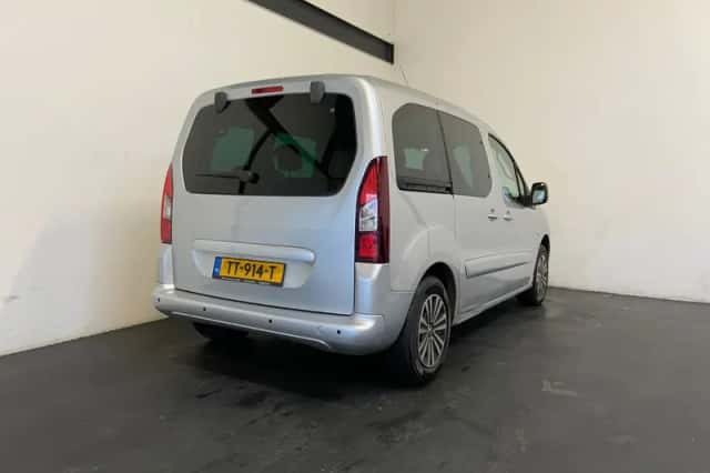 Peugeot Partner (2018) thumbnail 2