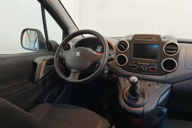 Peugeot Partner (2018) thumbnail 4