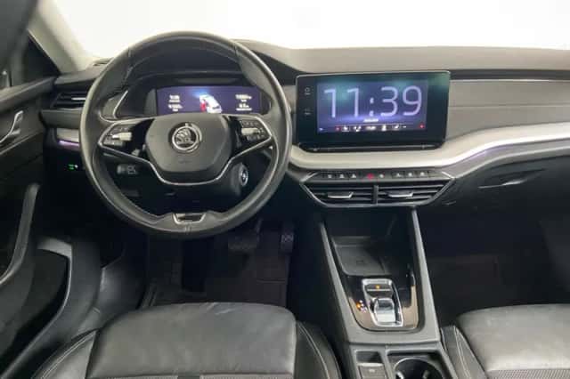 Škoda Octavia (2021) thumbnail 4
