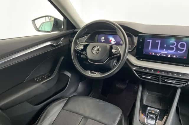 Škoda Octavia (2021) thumbnail 5