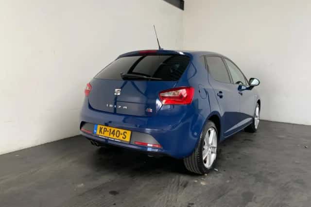 SEAT Ibiza (2016) thumbnail 2