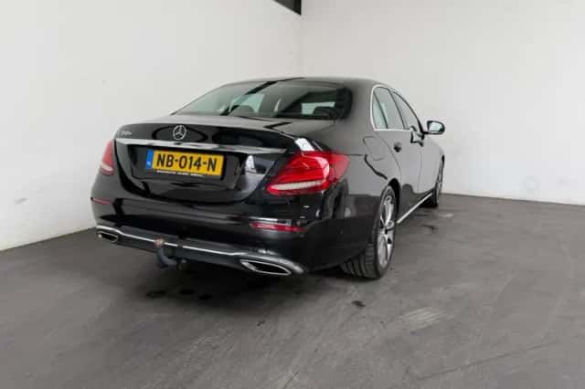 Mercedes-Benz E-Klasse (2016) thumbnail 2