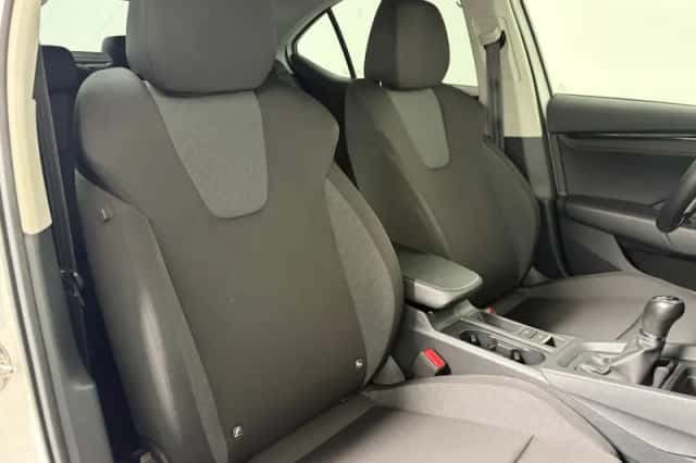 Škoda Octavia (2021) thumbnail 5