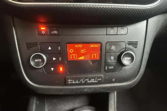 Fiat Punto Evo (2012) thumbnail 6