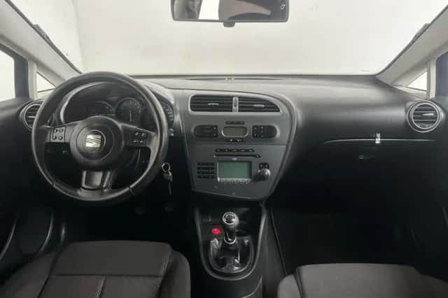 SEAT Leon (2010) thumbnail 4