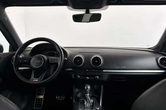 Audi A3 (2018) thumbnail 3