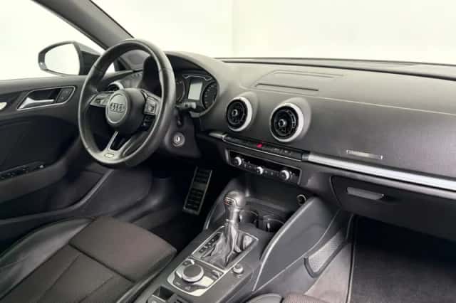 Audi A3 (2018) thumbnail 4
