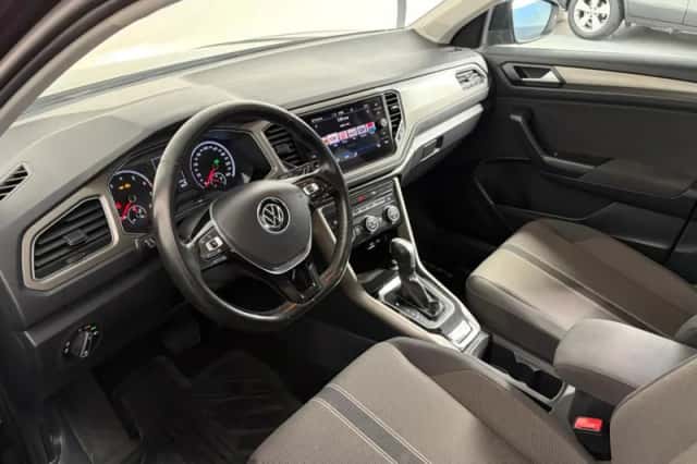 Volkswagen T-Roc (2022) thumbnail 4