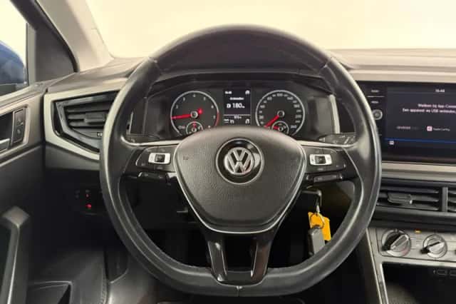 Volkswagen Polo (2018) thumbnail 5