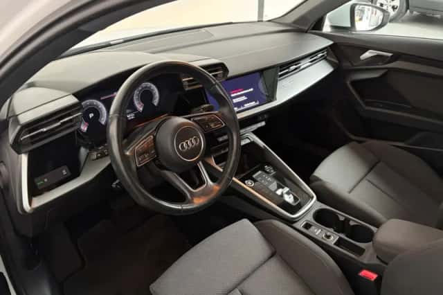 Audi A3 (2021) thumbnail 4