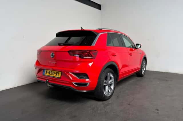 Volkswagen T-Roc (2021) thumbnail 2