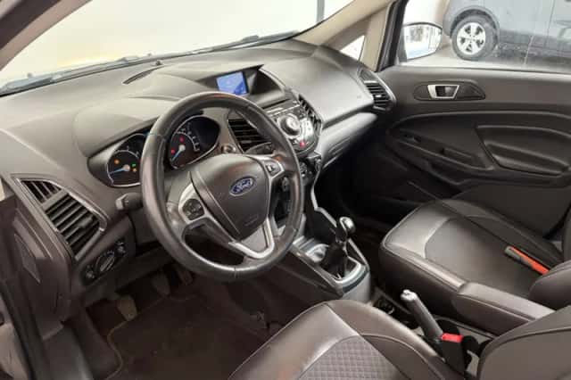 Ford EcoSport (2017) thumbnail 5