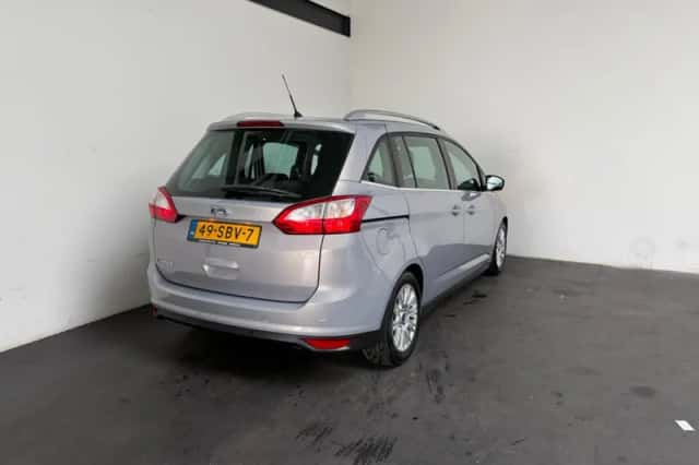 Ford Grand C-Max (2011) thumbnail 2