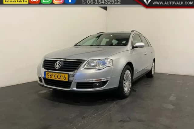 Volkswagen Passat (2010) thumbnail 1