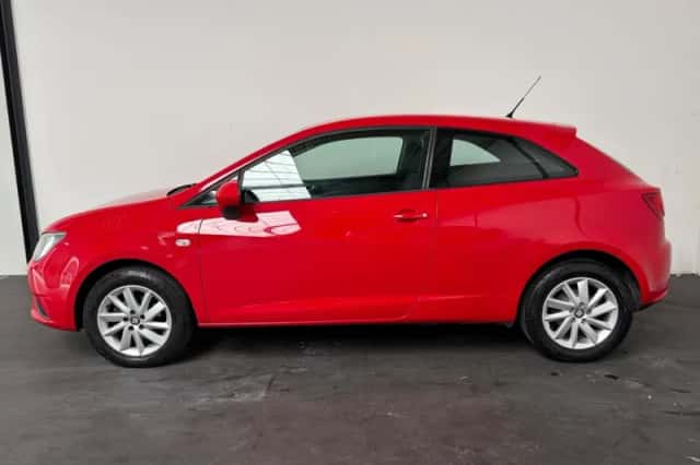 SEAT Ibiza (2014) thumbnail 2