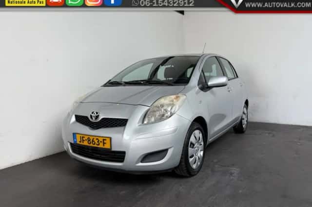 Toyota Yaris (2009) thumbnail 1