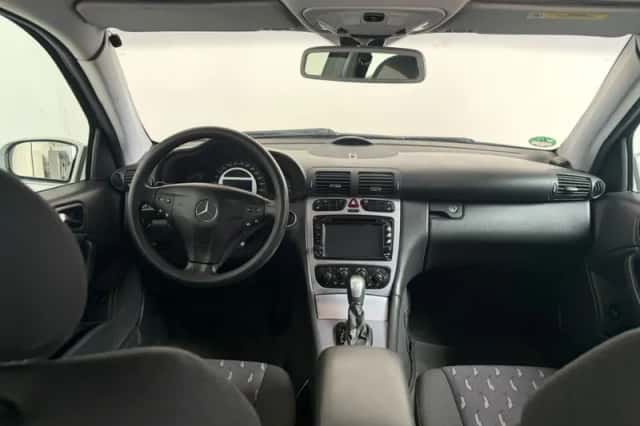 Mercedes-Benz C-Klasse (2004) thumbnail 3