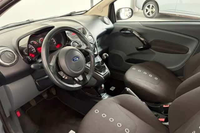 Ford Ka (2011) thumbnail 4