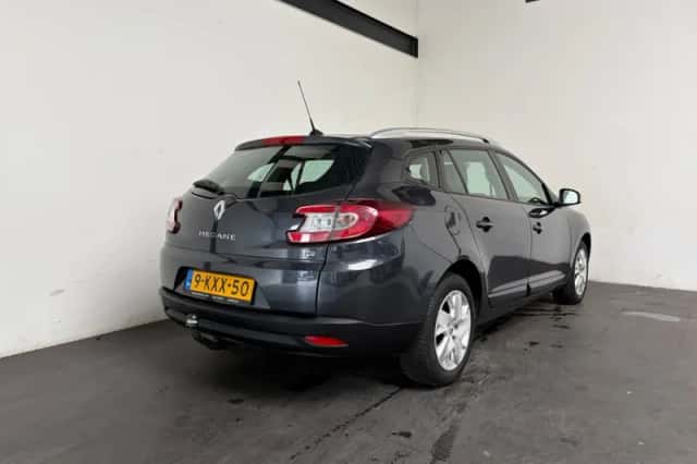 Renault Mégane (2013) thumbnail 2