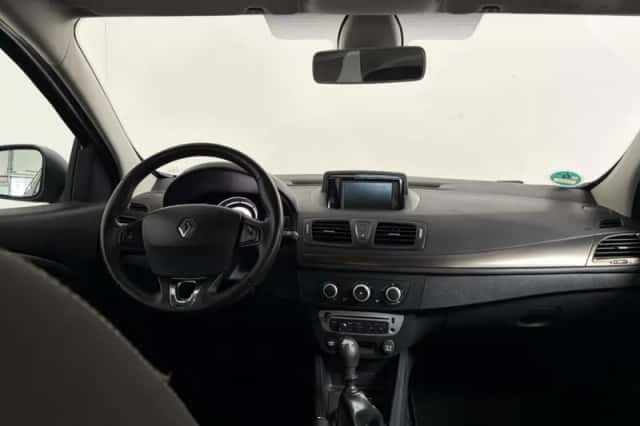 Renault Mégane (2013) thumbnail 3