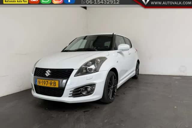 Suzuki Swift (2013) thumbnail 1