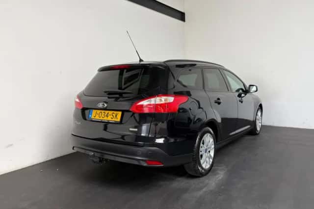 Ford Focus (2014) thumbnail 2