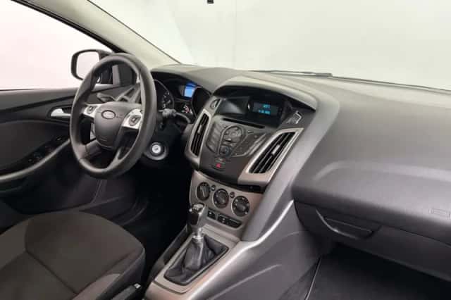 Ford Focus (2014) thumbnail 4