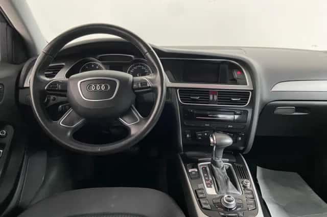 Audi A4 (2013) thumbnail 3