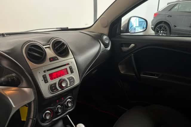 Alfa Romeo MiTo (2013) thumbnail 6