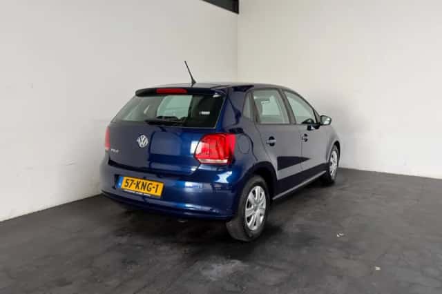 Volkswagen Polo (2009) thumbnail 2