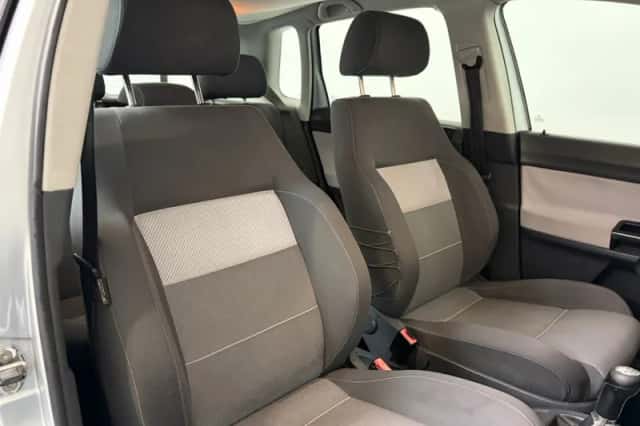 Volkswagen Polo (2004) thumbnail 5