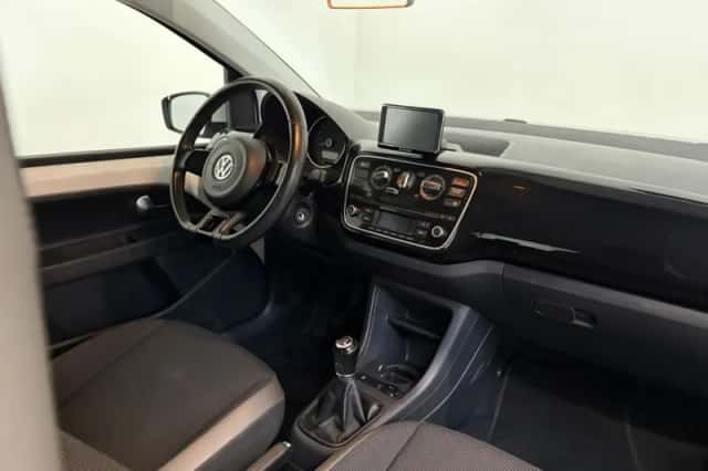 Volkswagen Up! (2012) thumbnail 4