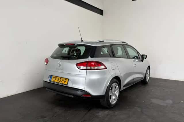 Renault Clio (2014) thumbnail 2