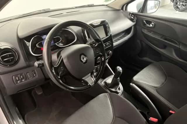 Renault Clio (2014) thumbnail 5