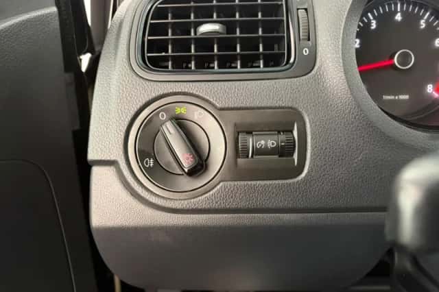 Volkswagen Polo (2012) thumbnail 5
